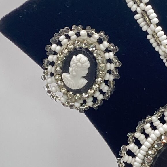Vintage Seed Bead Cameo Set Necklace Earrings NEEDS REPAIR beautiful Unique - Picture 4 of 12